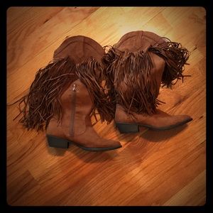 Fringe cowgirl boots